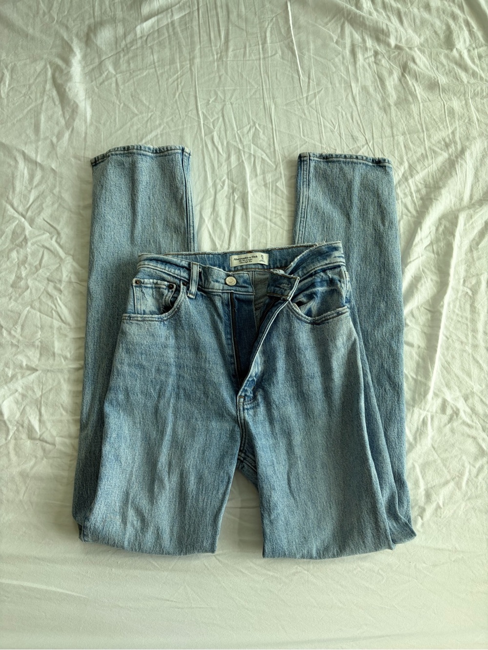 Abercrombie 90’s Straight Ultra High Rise Jeans